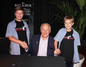 Magnificent Desolation book signing @ the Luxor on September 13, 2010